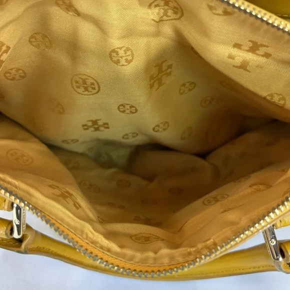 Tory Burch Mustard Gold Argyle Leather Tote Handbag $698 - Picture 14 of 16
